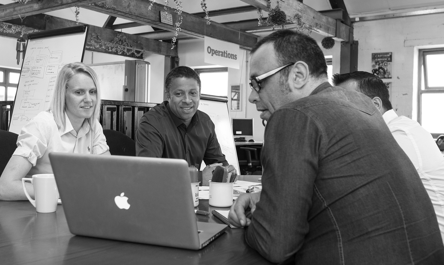 meeting-1702638_nb_web